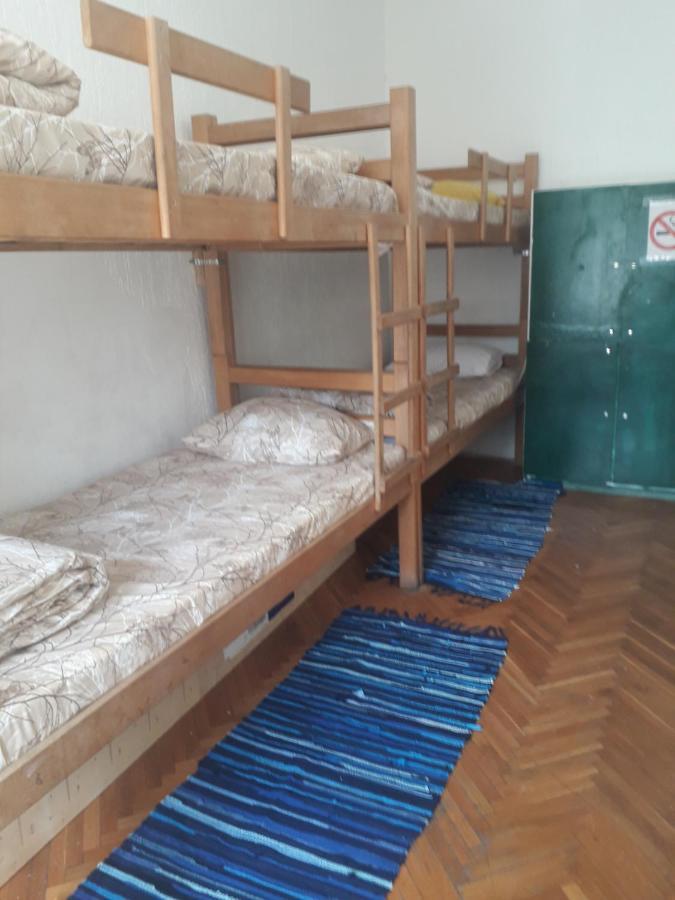 Hostel Yolo Beograd Ngoại thất bức ảnh