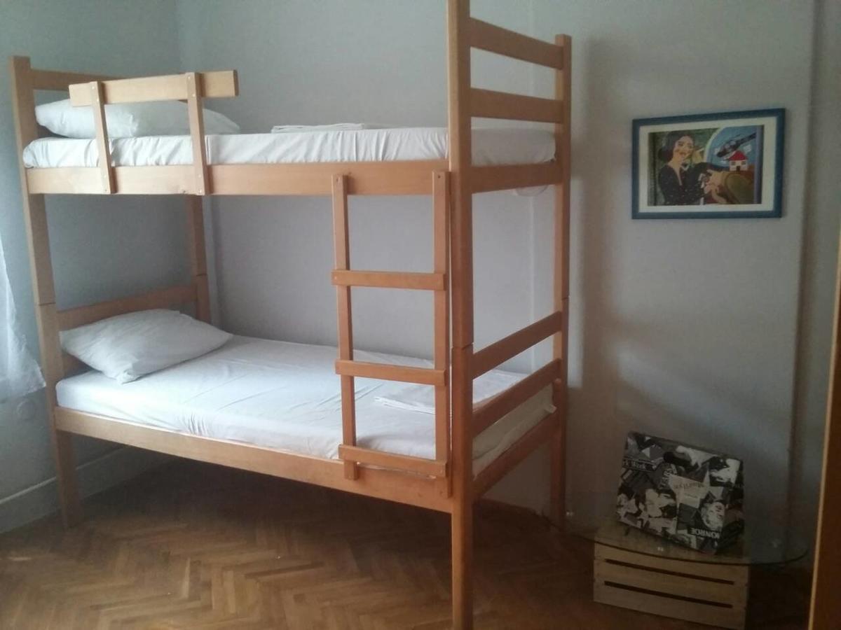 Hostel Yolo Beograd Ngoại thất bức ảnh